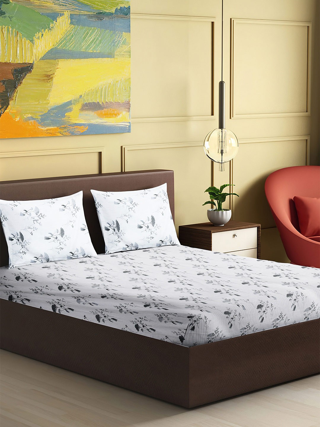 

HERE&NOW Amara White & Grey Floral Polycotton 120 TC King Bedsheet With 2 Pillow Covers