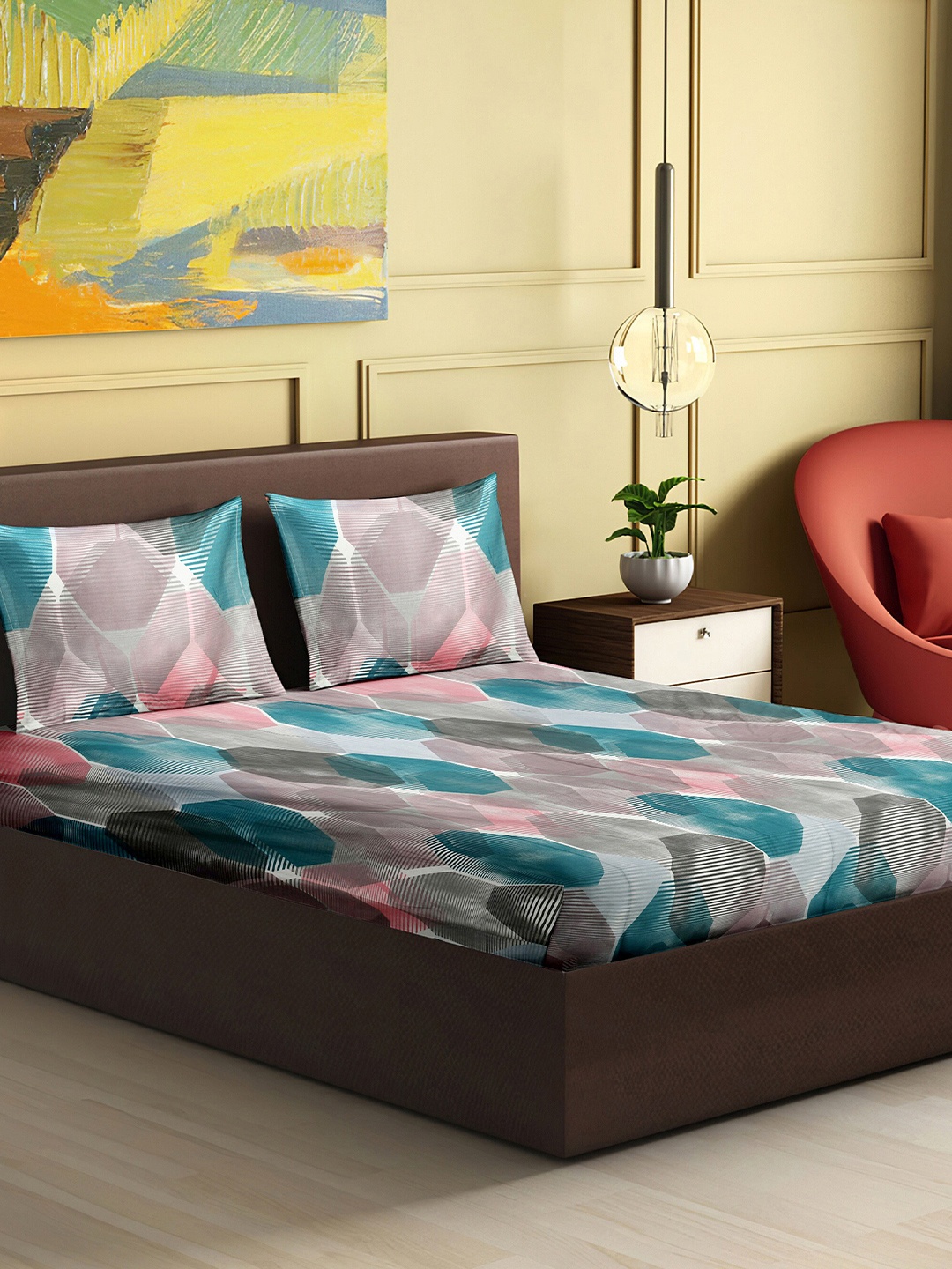 

HERE&NOW Twilight White & Pink Pure Cotton 120 TC King Bedsheet with 2 Pillow Covers