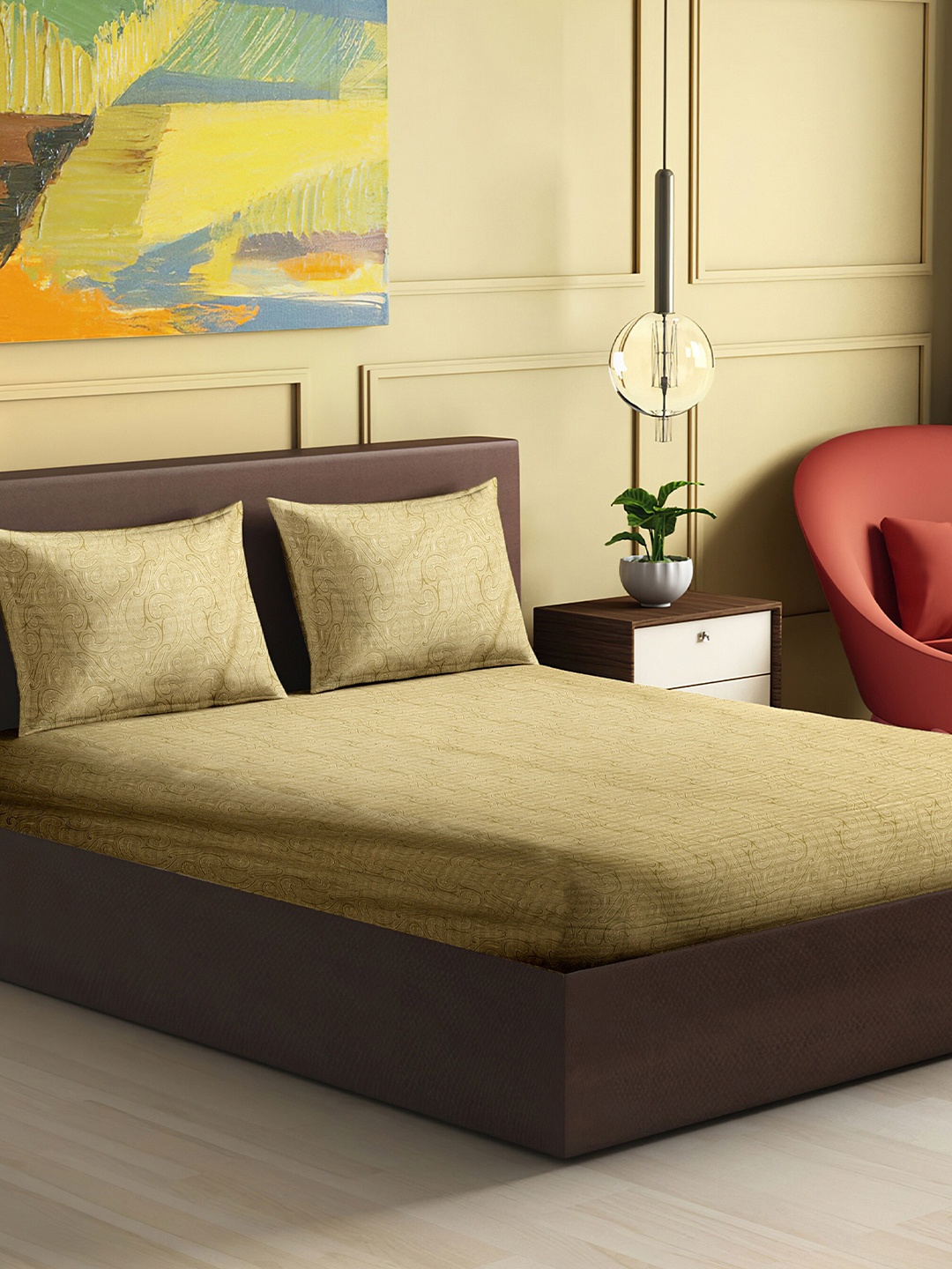 

HERE&NOW Gold Toned Ethnic Motifs 210 TC Cotton King Bedsheet With 2 Pillow Covers