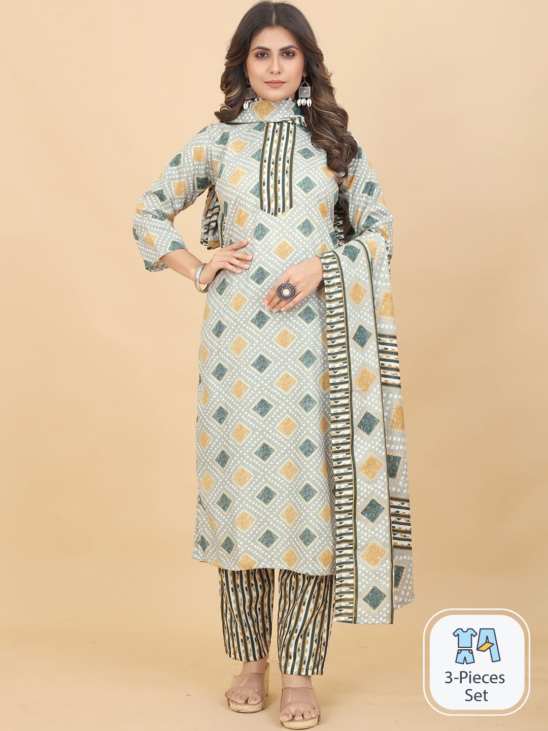 

EVERMORE Bandhani Printed Kurta with Trousers & Dupatta, Sea green