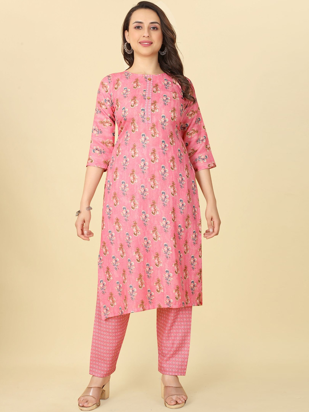 

Bridha Floral Printed Regular Kurta With Trousers, Pink