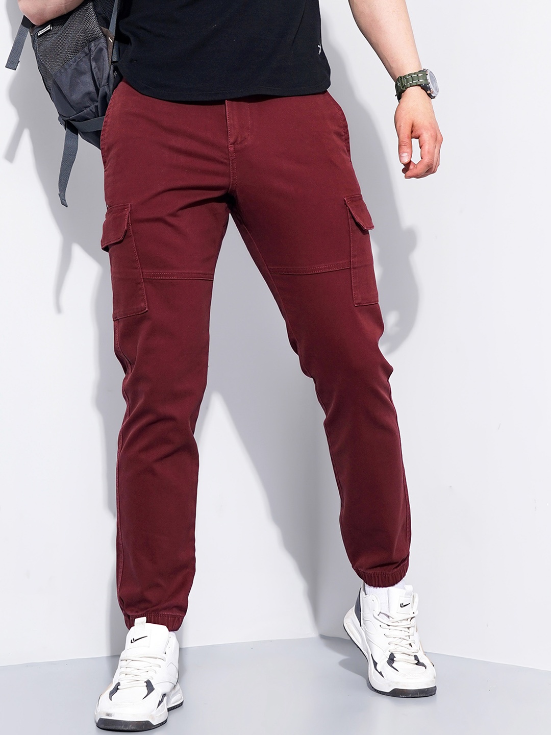 

Celio Men Slim Fit Cotton Cargos, Burgundy