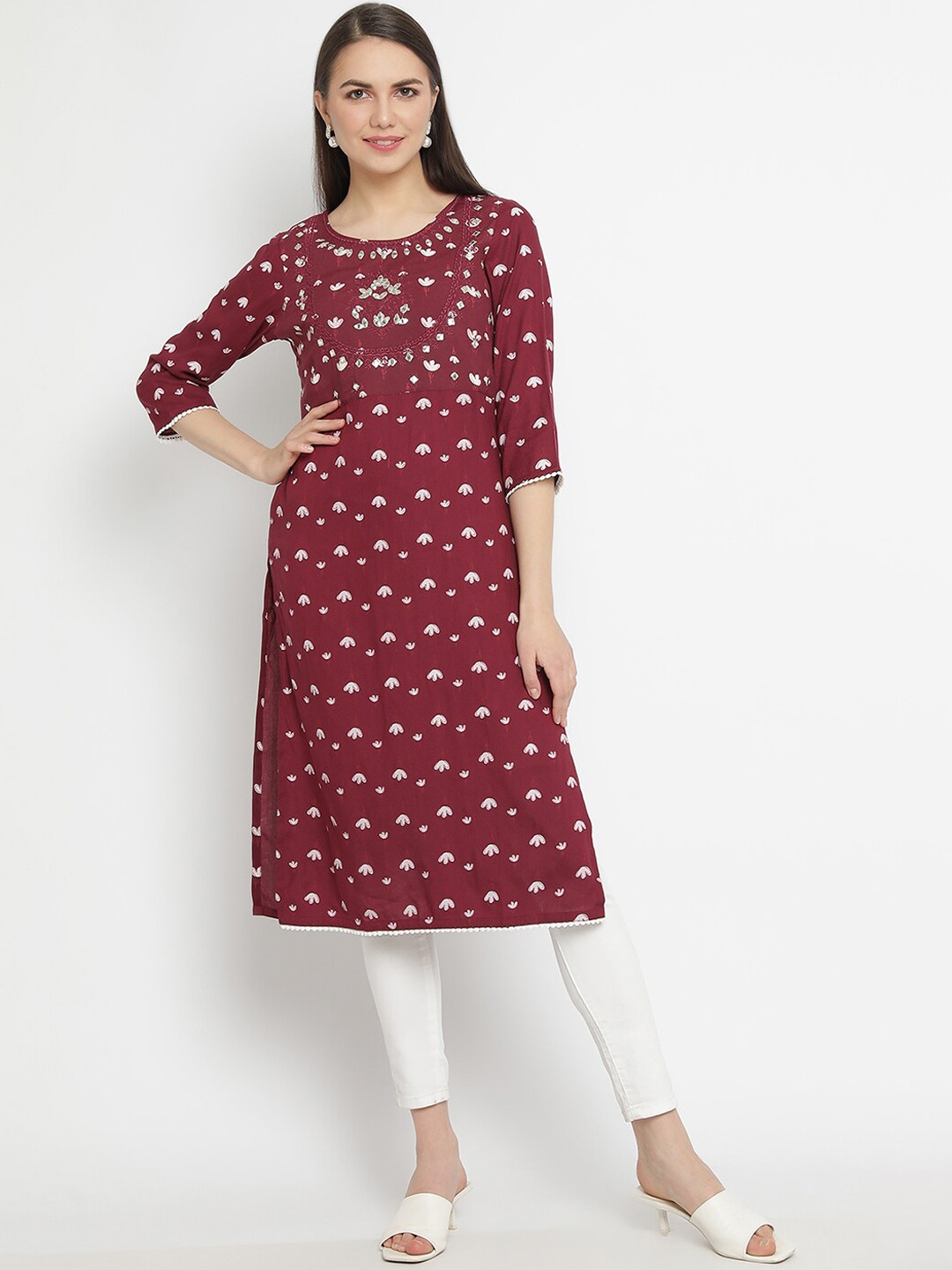

aayusika Floral Printed Mirror Work Straight Kurta, Maroon