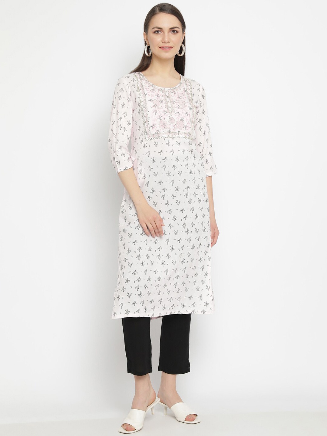 

aayusika Floral Printed Gotta Patti Straight Kurta, Pink