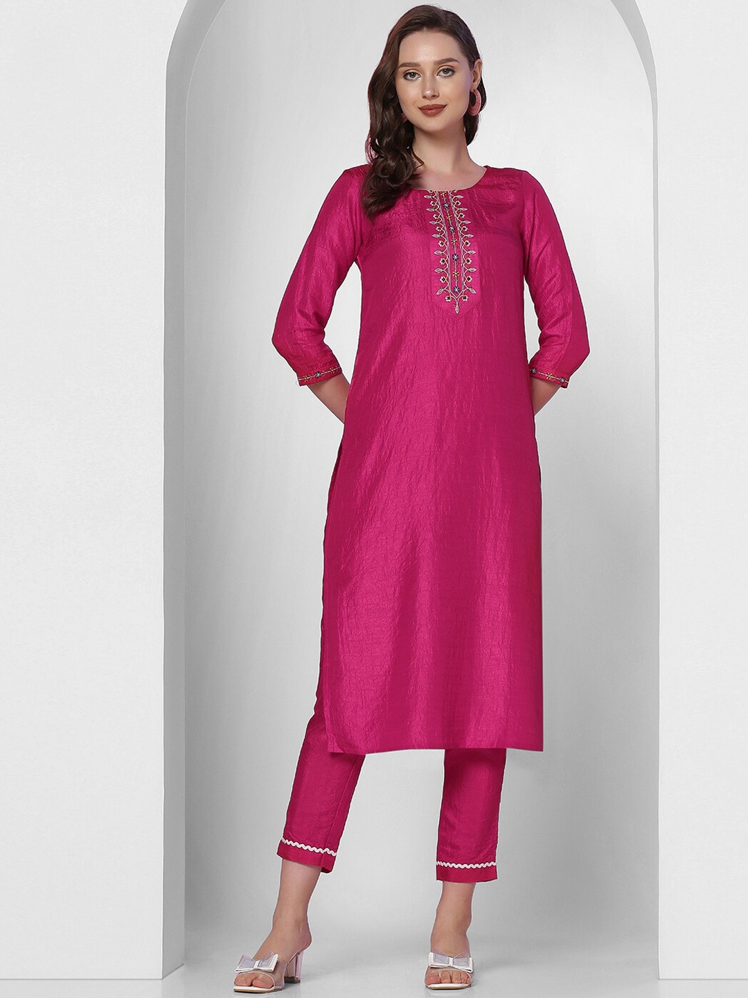 

KALINI Floral Yoke Design Thread Work Art Silk Straight Kurta, Pink