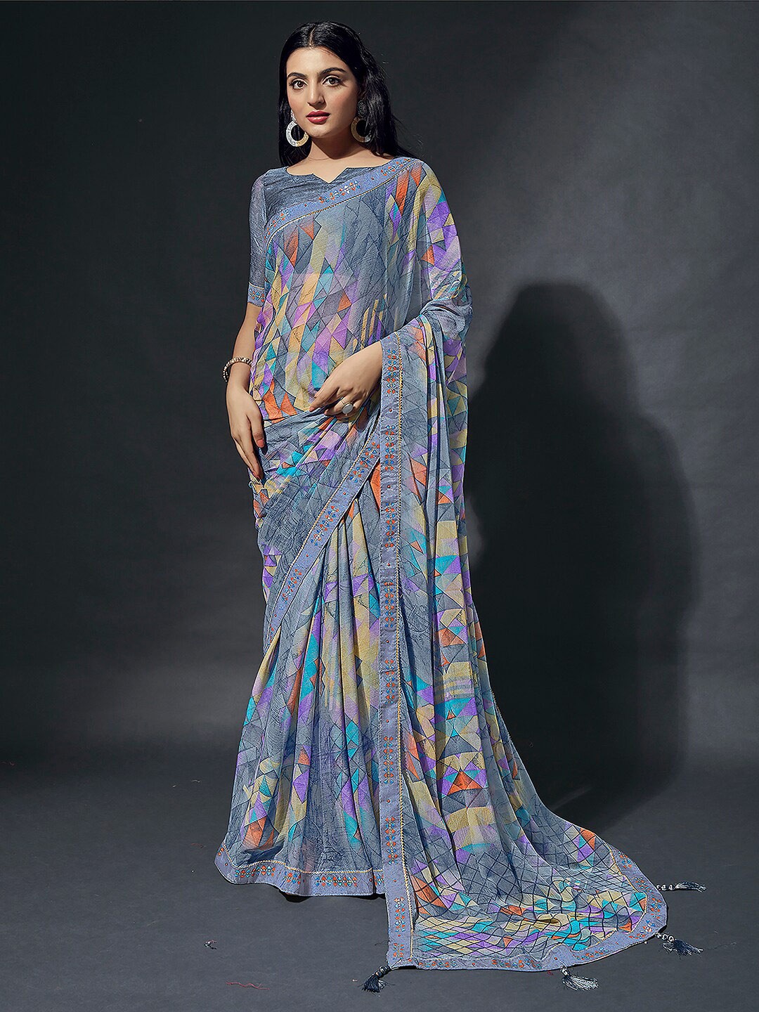 

Mitera Geometric Printed Gotta Patti Saree, Grey
