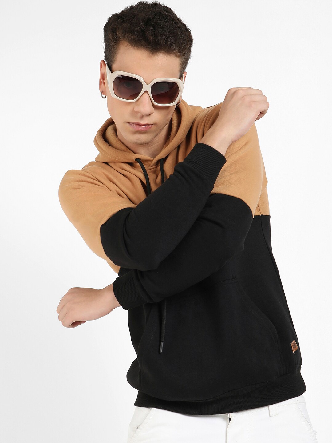 

Campus Sutra Colourblocked Hooded Pullover, Black