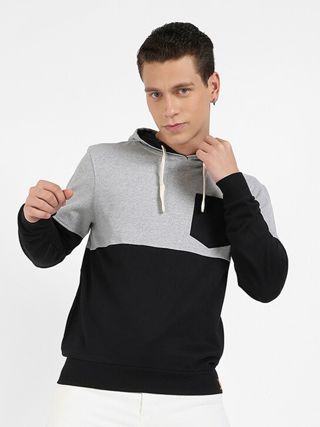 

Campus Sutra Colourblocked Hooded Cotton Pullover Sweatshirt, Black