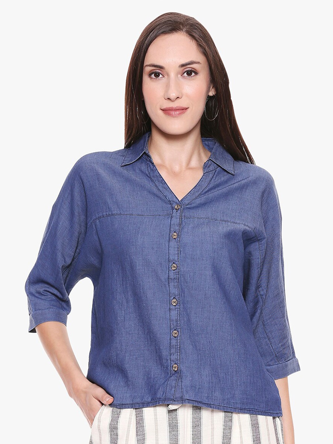 

Recap Comfort Spread Collar Three-Quarter sleeve Denim Casual Shirt, Blue