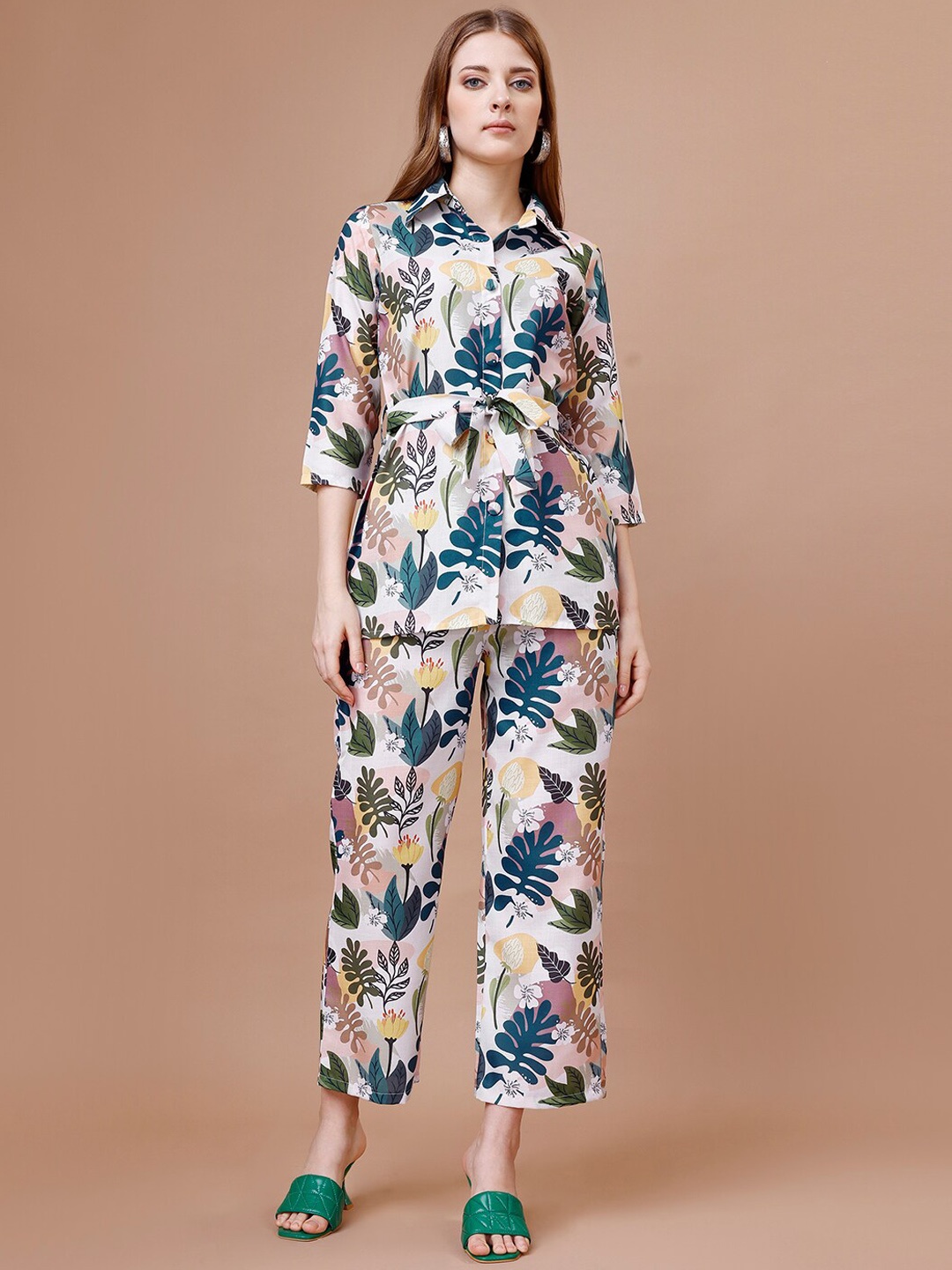 

heemara Printed Shirt Collar Shirt With Trousers, White