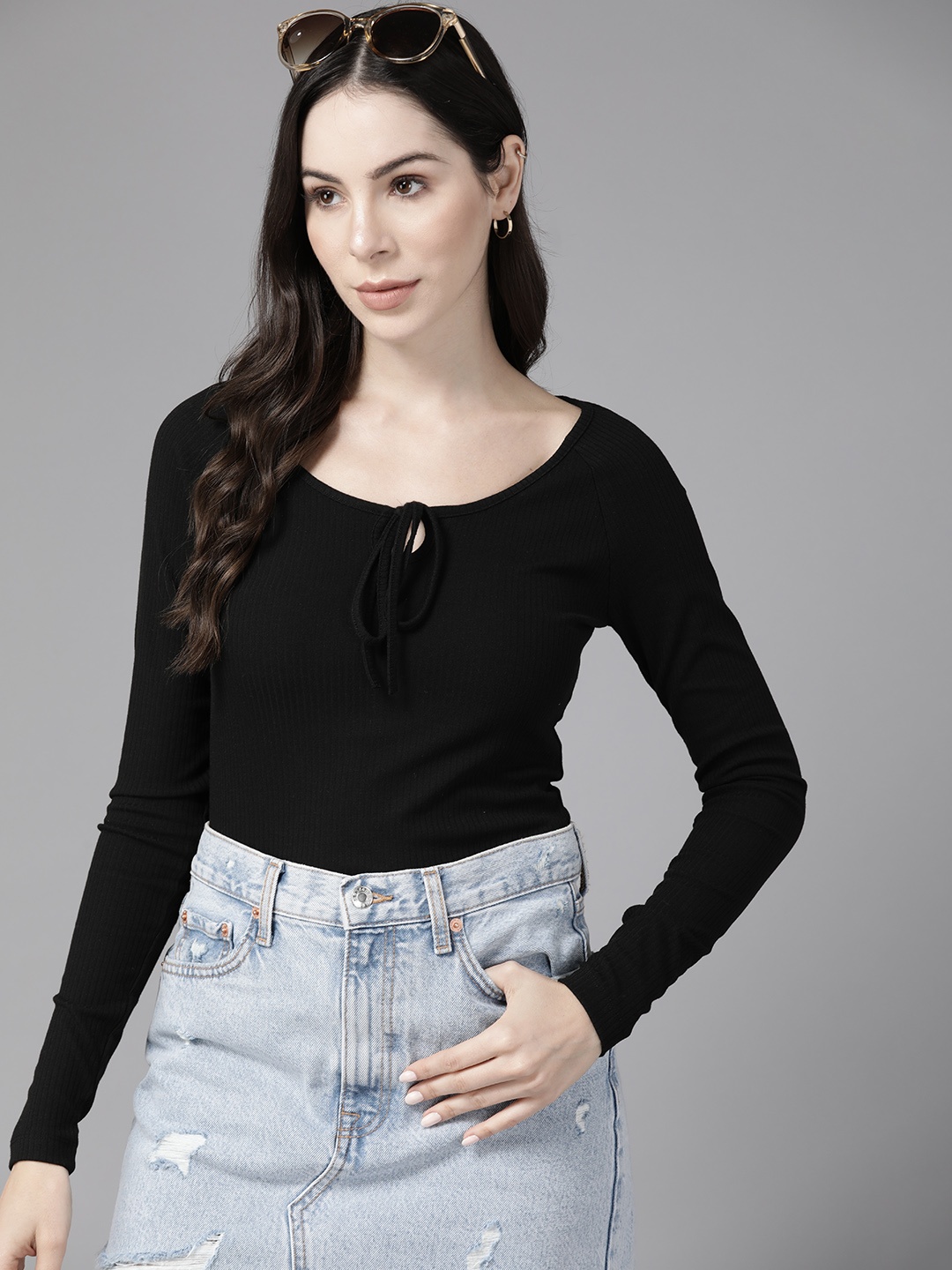 

The Roadster Lifestyle Co. Ribbed Tie-Up Neck Top, Black