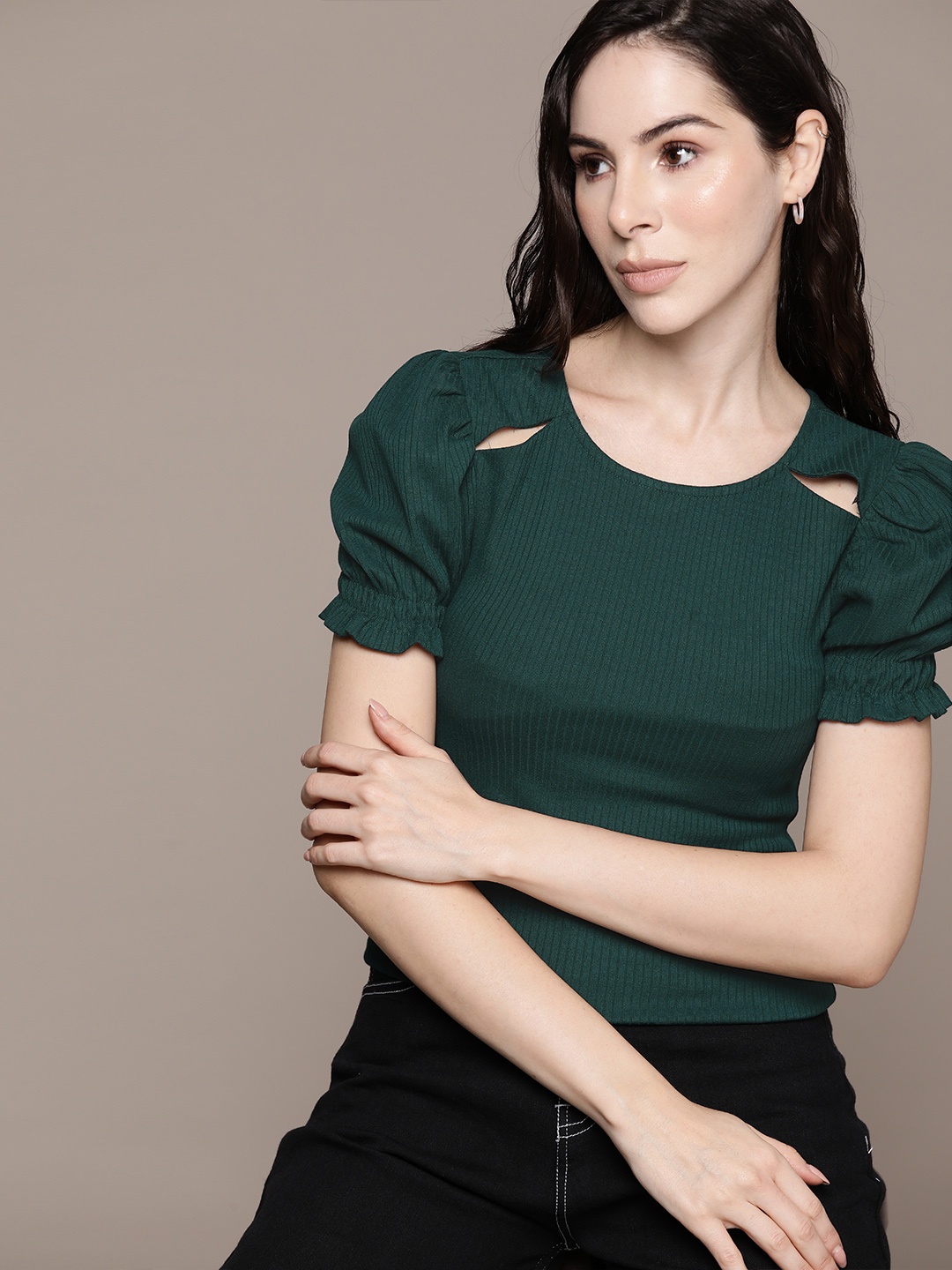 

The Roadster Lifestyle Co. Ribbed Puff Sleeves Top, Green