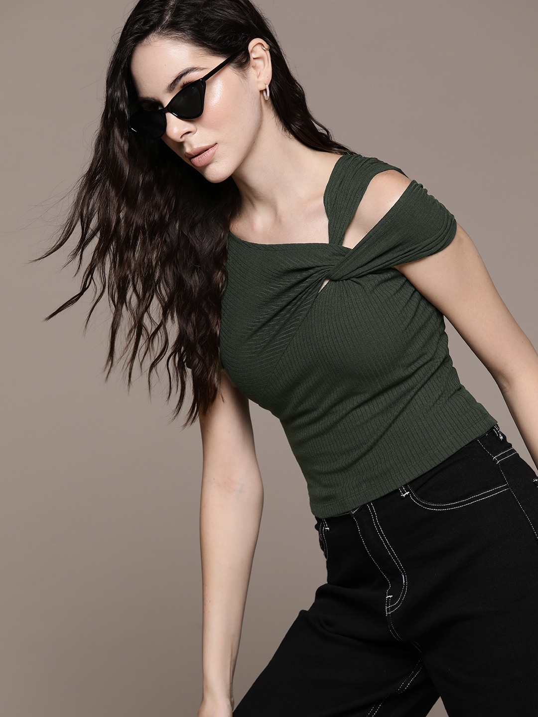 

The Roadster Lifestyle Co. Ribbed Puff Sleeves Twisted Top, Green