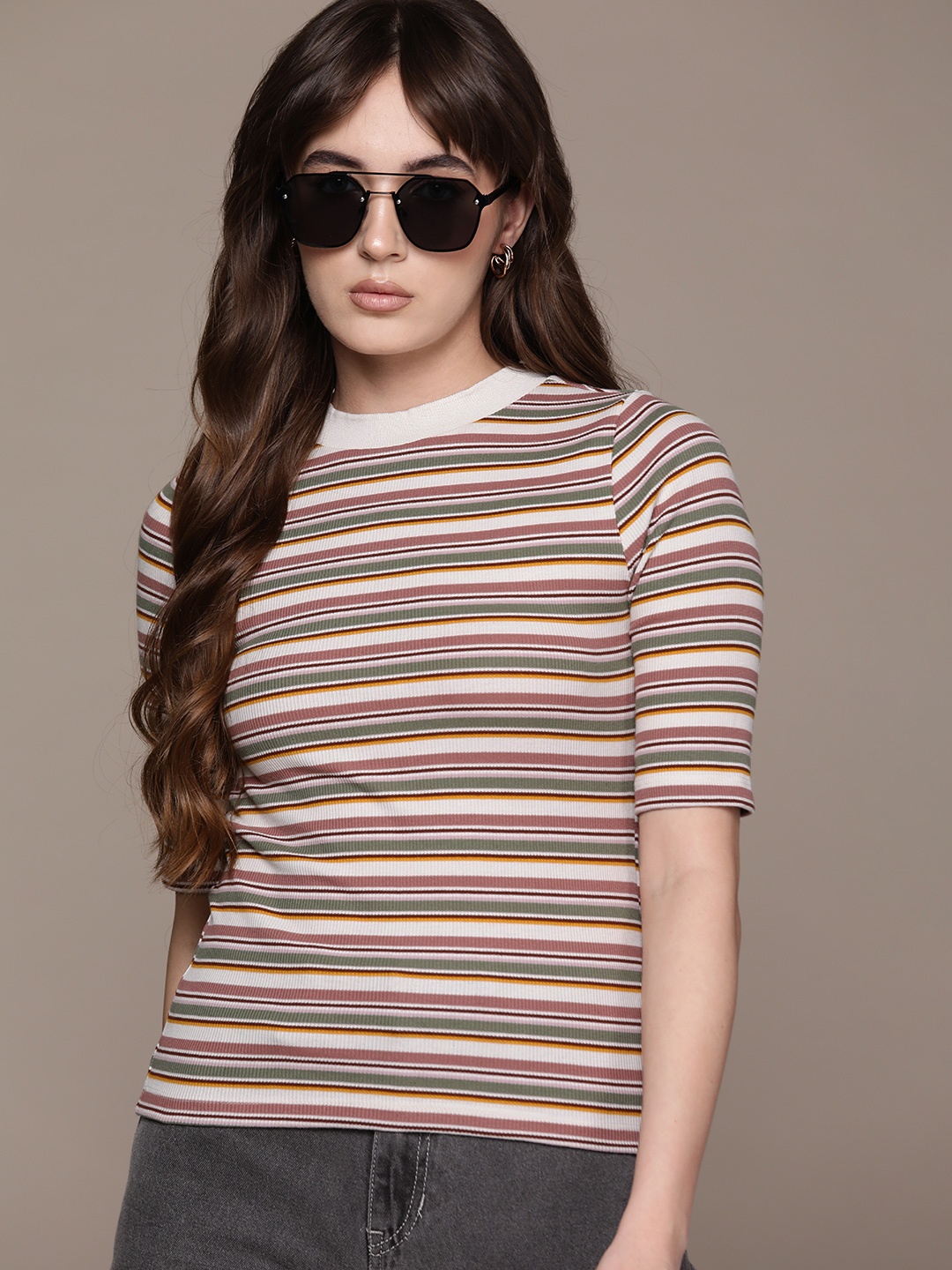 

The Roadster Lifestyle Co. Striped Fitted Top, Brown