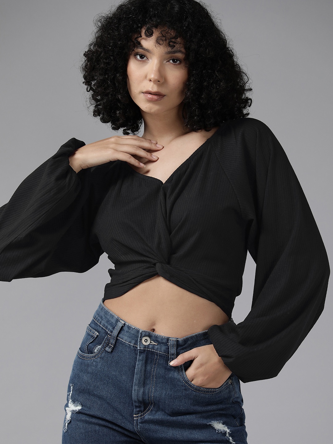 

The Roadster Lifestyle Co. Puff Sleeves Twisted Crop Top, Black