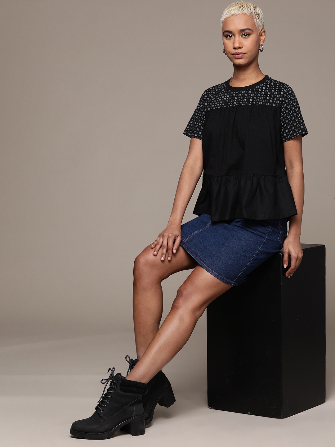 

The Roadster Lifestyle Co. Geometric Print Top, Black