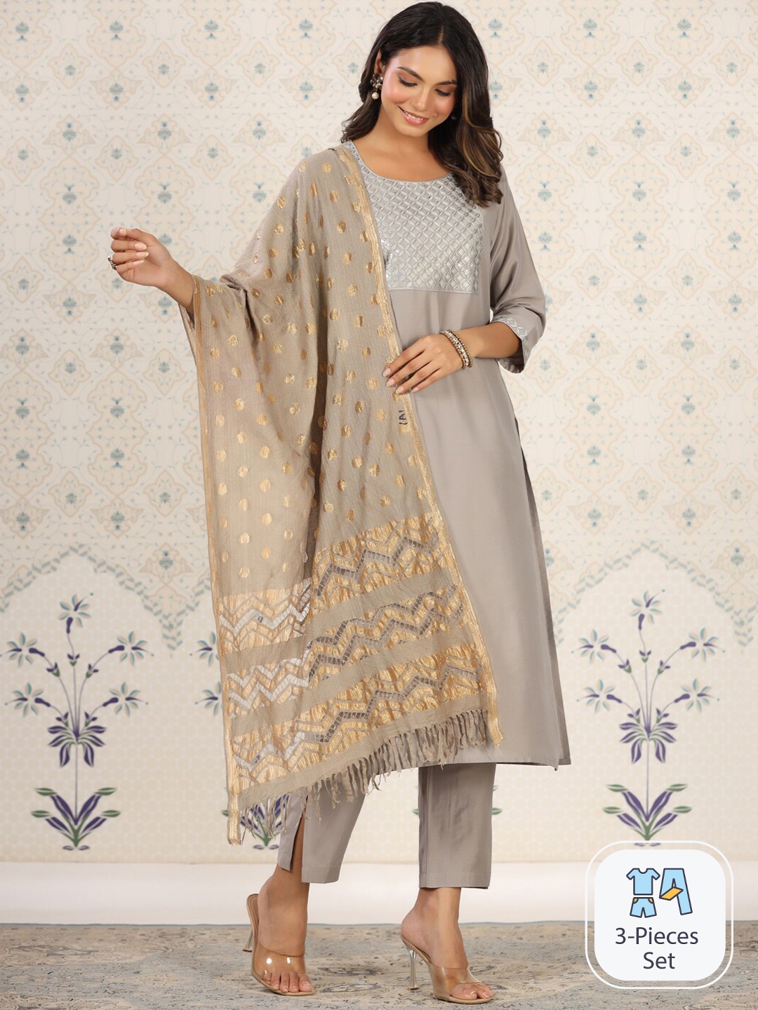 

Ode by House of Pataudi Ethnic Motifs Yoke Design Sequinned Kurta with Trousers & Dupatta, Grey