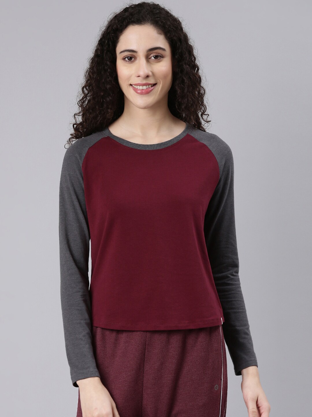 

Enamor Raglan Sleeves Slim Fit Cotton T-shirt, Red