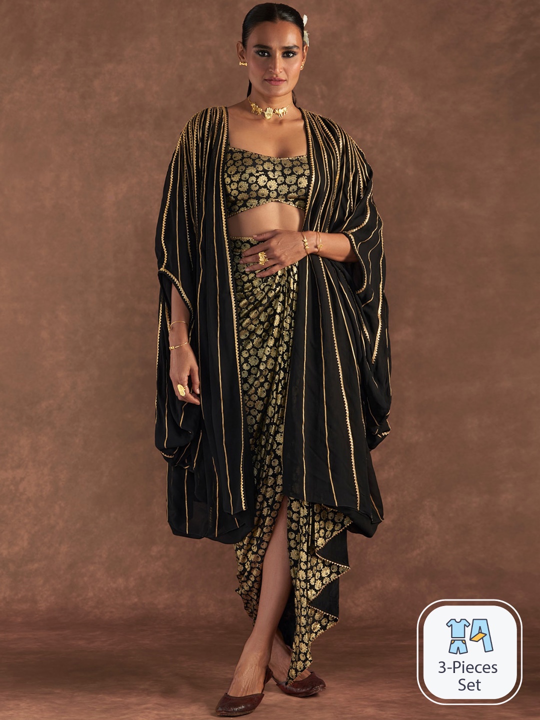

Masaba Berrybloom Drape Skirt Set, Black