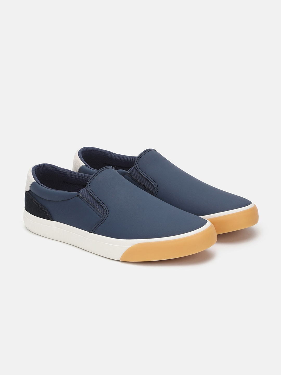 

United Colors of Benetton Men Suede Lightweight Slip-On Sneakers, Navy blue