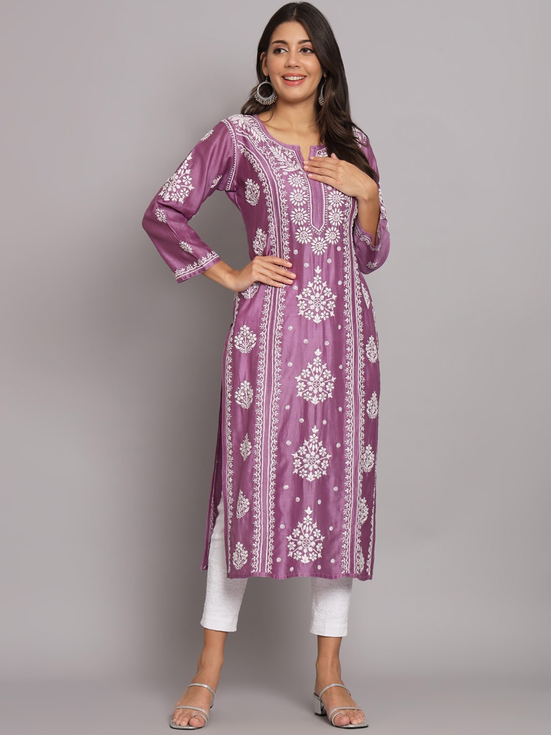 

PARAMOUNT CHIKAN Women Embroidered Chikankari Chanderi Straight Kurta, Mauve