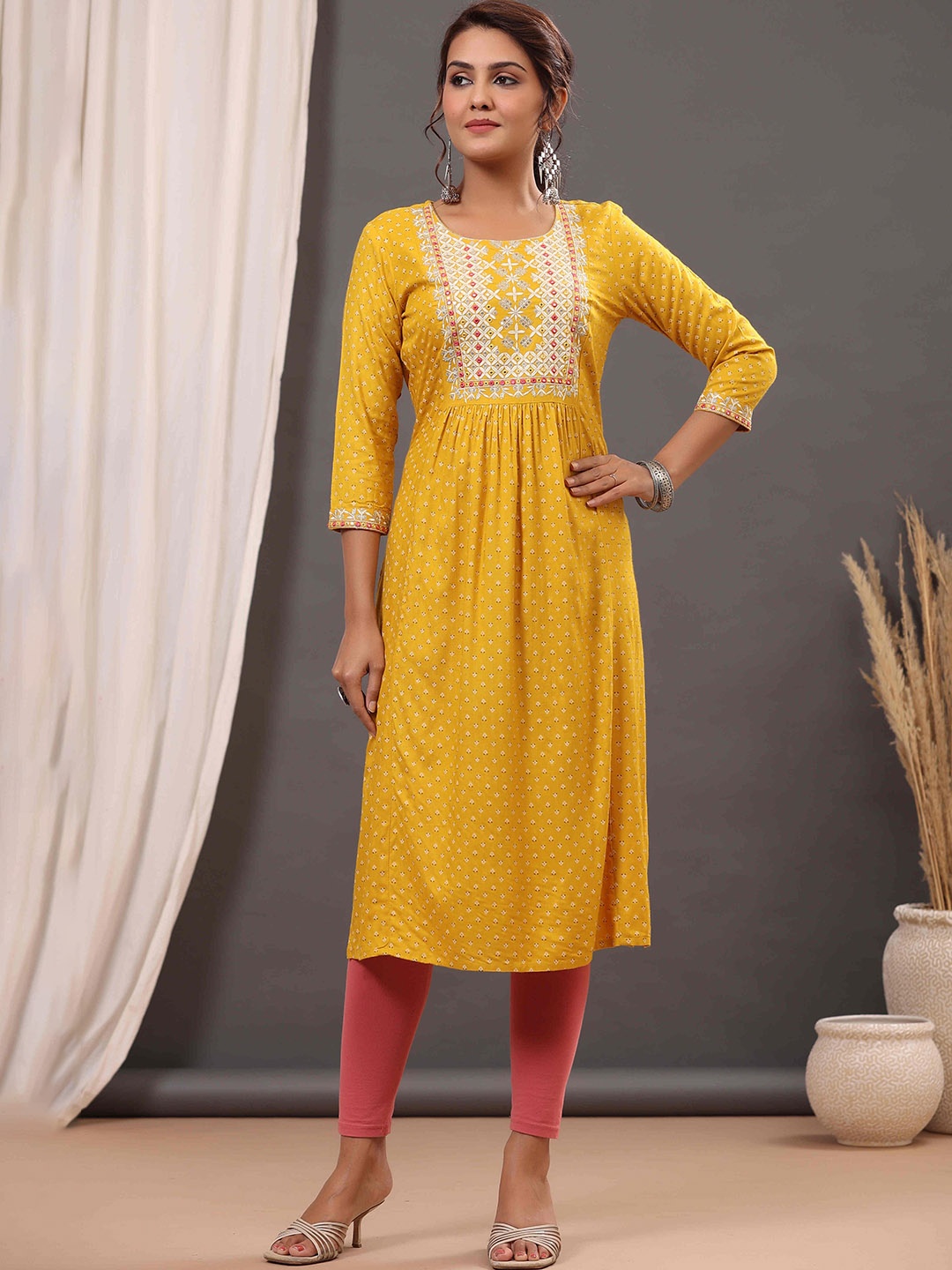 

RAISIN Ethnic Motifs Printed Mirror Work Kurta, Yellow