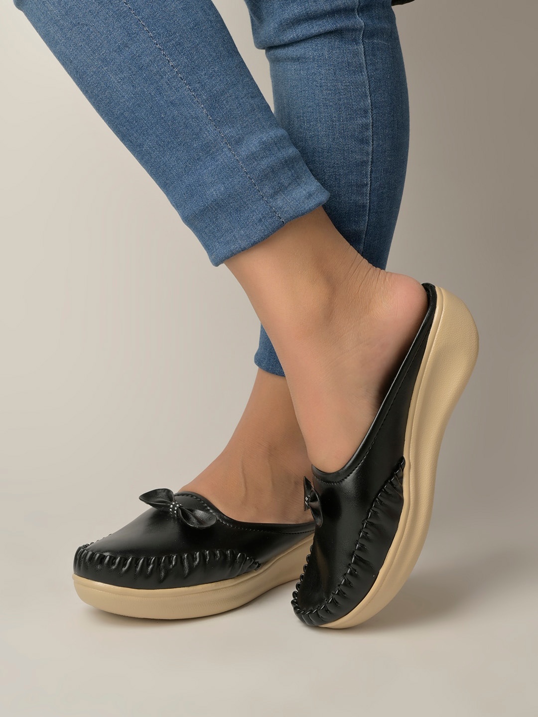 

Shoetopia Girls Lightweight Slip-On Sneakers With Bows, Black