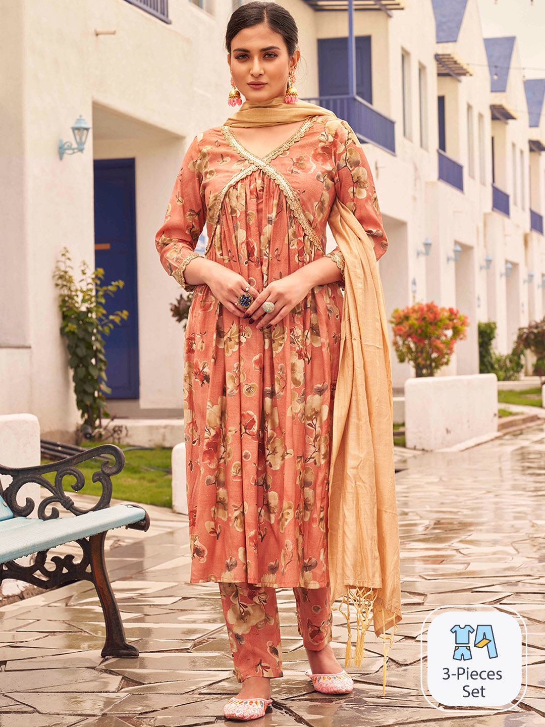 

Tikhi Imli Floral Printed Empire Kurta & Trousers With Dupatta, Peach