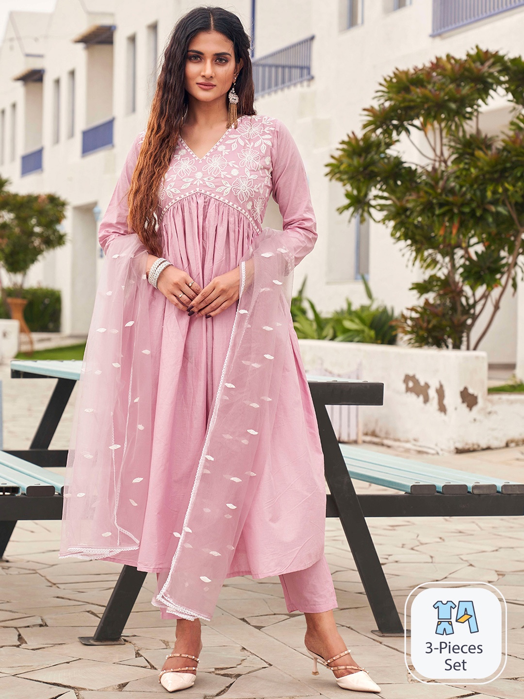 

Tikhi Imli Embroidered Empire Pure Cotton Kurta With Trousers & Dupatta, Lavender