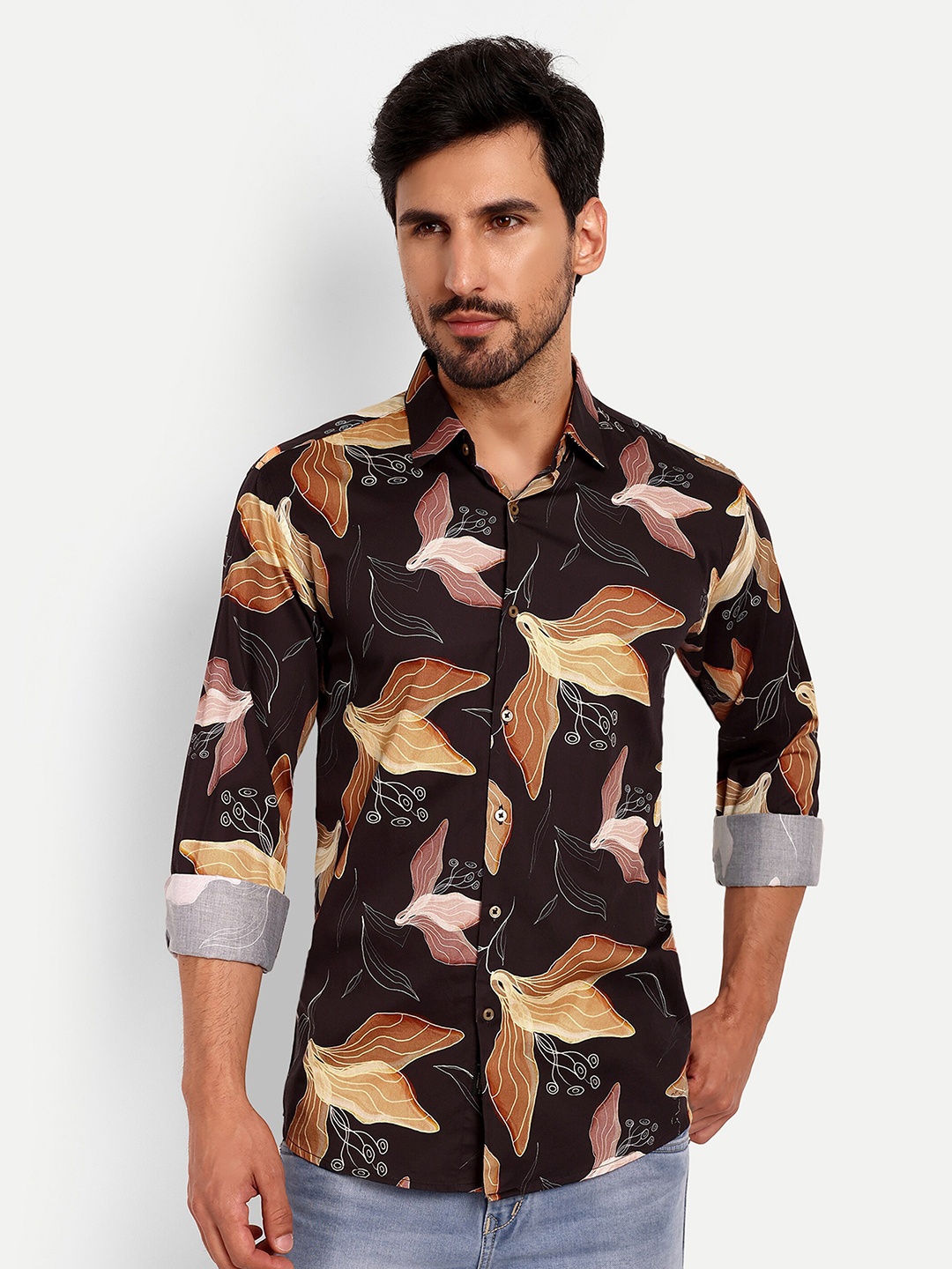 

Urban Scissors India Slim Slim Fit Floral Printed Spread Collar Pure Cotton Casual Shirt, Brown