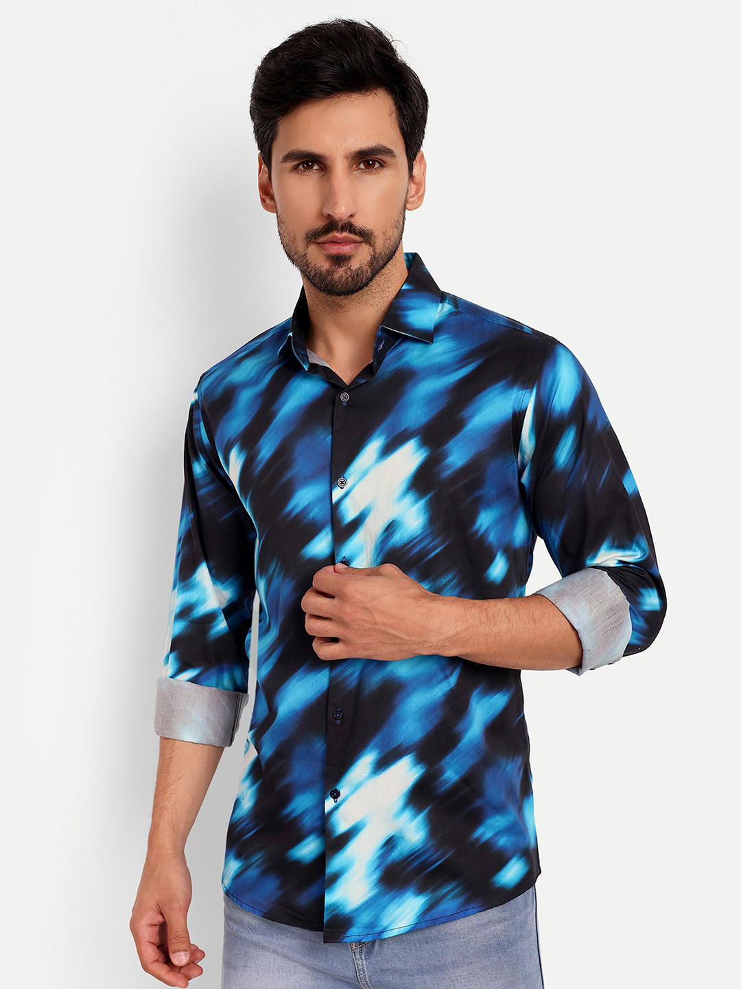 

Urban Scissors India Slim Slim Fit Abstract Printed Spread Collar Pure Cotton Casual Shirt, Navy blue