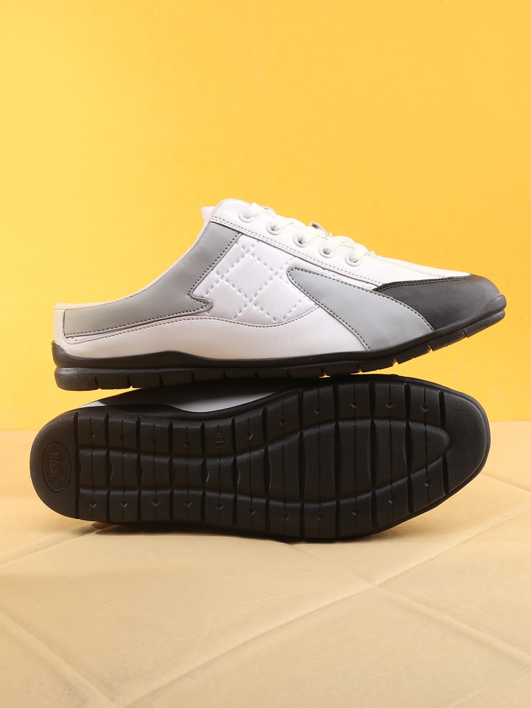 

Woakers Men Colourblocked Waterproof Lining Mule Sneakers, White