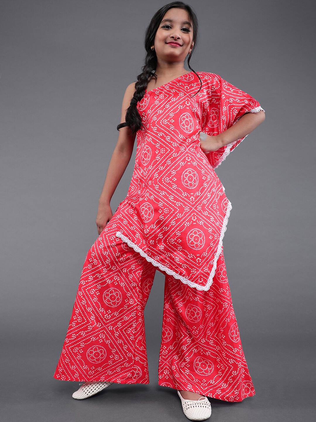 

Aks Kids Girls Bandhani Printed One Shoulder A-Line Kurta With Palazzos, Red
