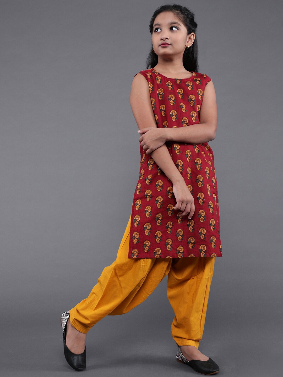 

Aks Kids Girls Ethnic Motifs Printed Pure Cotton Kurta With Salwar, Maroon