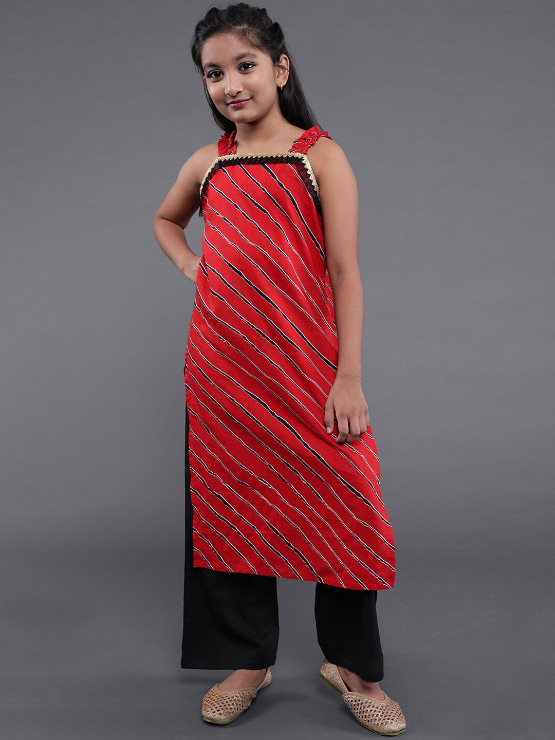 

Aks Kids Girls Leheriya Printed Shoulder Straps Pure Cotton Kurta with Palazzos, Red