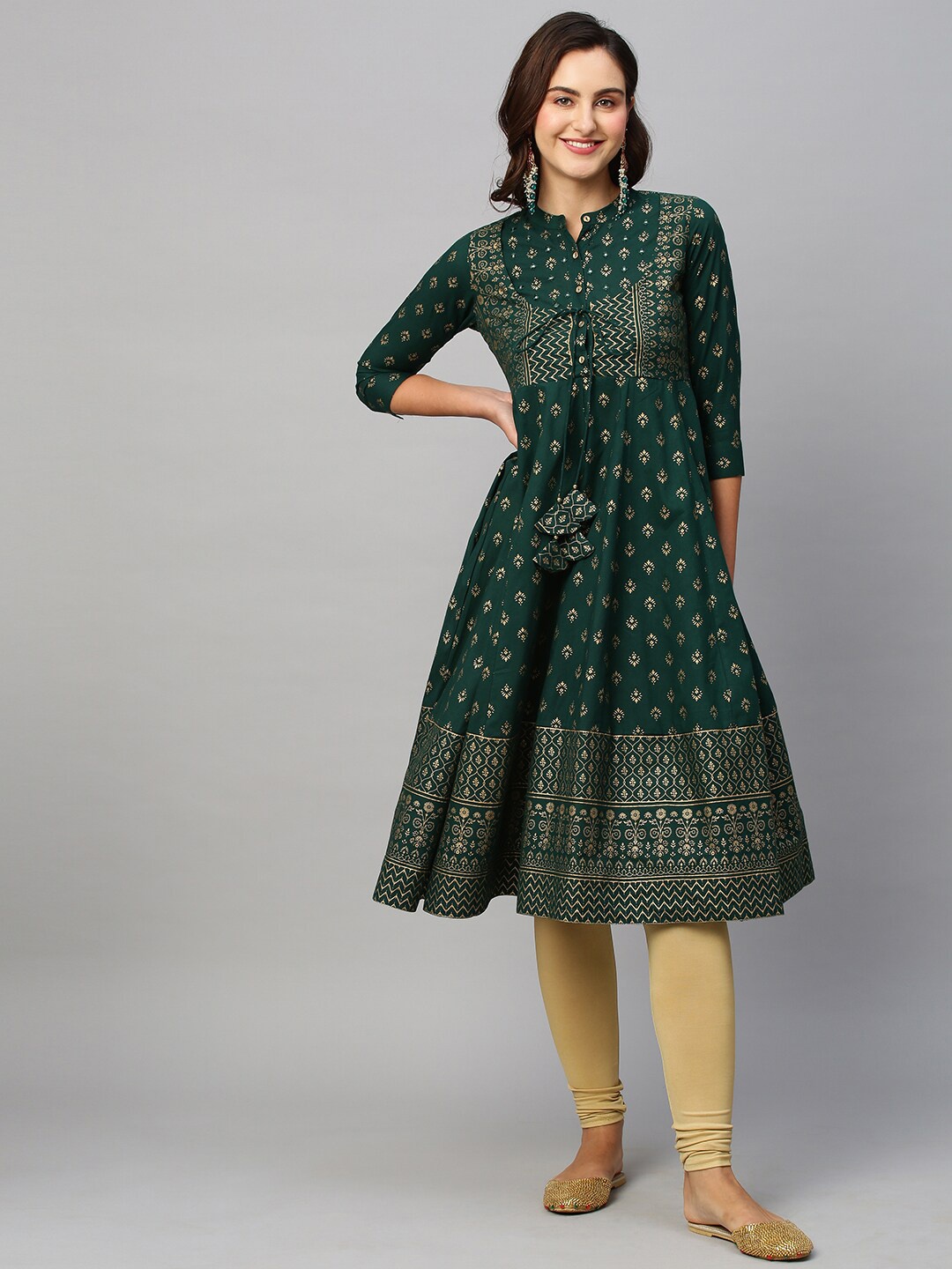 

Sangria Ethnic Motifs Foil Printed Cotton Anarkali Kurta, Green
