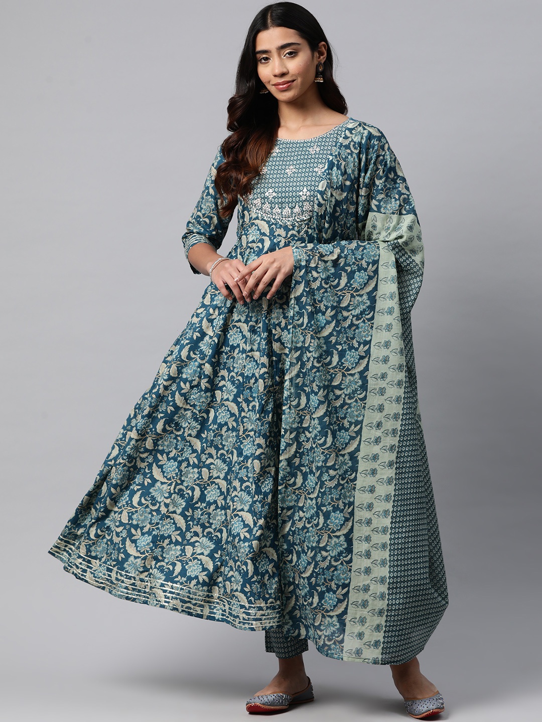 

Readiprint Fashions Floral Printed Pleated Pure Cotton Kurta with Trousers & Dupatta, Blue