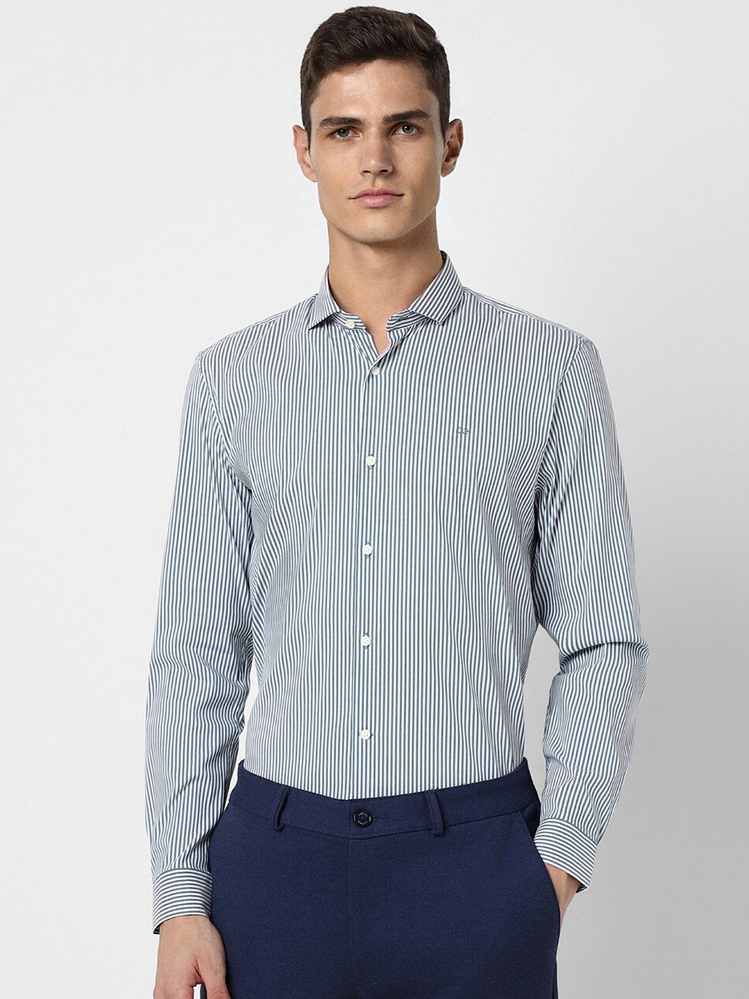 

Peter England Striped Opaque Slim Fit Formal Shirt, Blue