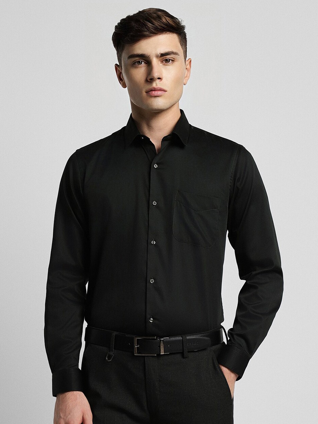 

Peter England Opaque Slim Fit Pure Cotton Formal Shirt, Black