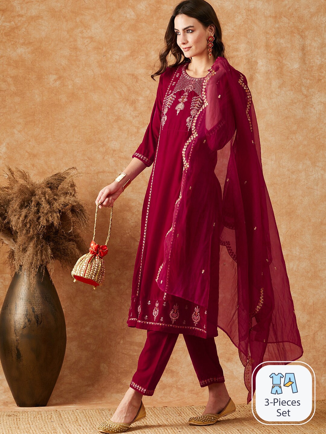 

Sangria Ethnic Motifs Embroidered Velvet Straight Kurta With Trouser & Dupatta, Maroon