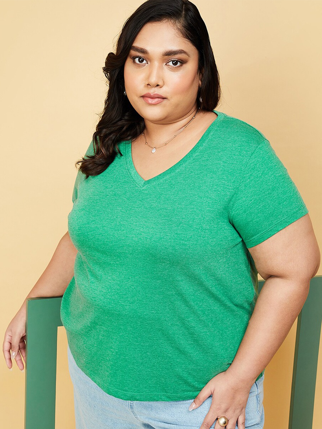 

max Plus Size V-Neck Short Sleeves T-shirt, Green