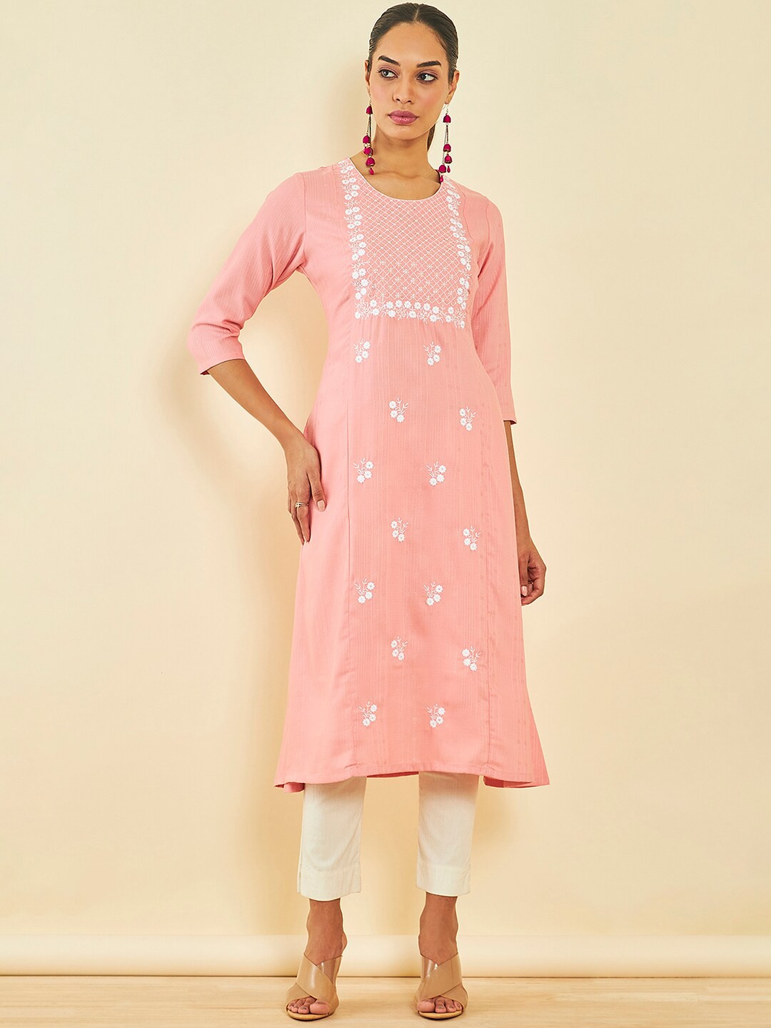 

Soch Floral Embroidered Sequinned Straight Kurta, Coral