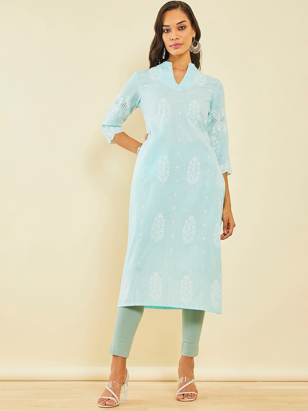 

Soch Floral Embroidered Mandarin Collar Thread Work Cotton Kurta, Blue