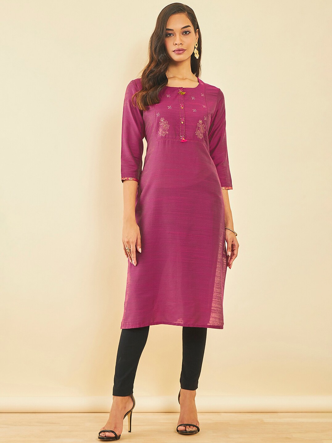 

Soch Floral Yoke Design Straight Kurta, Magenta