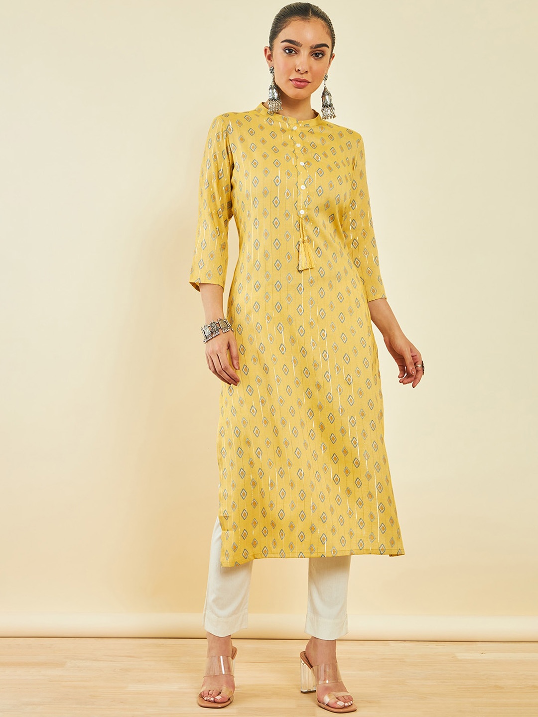 

Soch Geometric Printed Kurta, Yellow