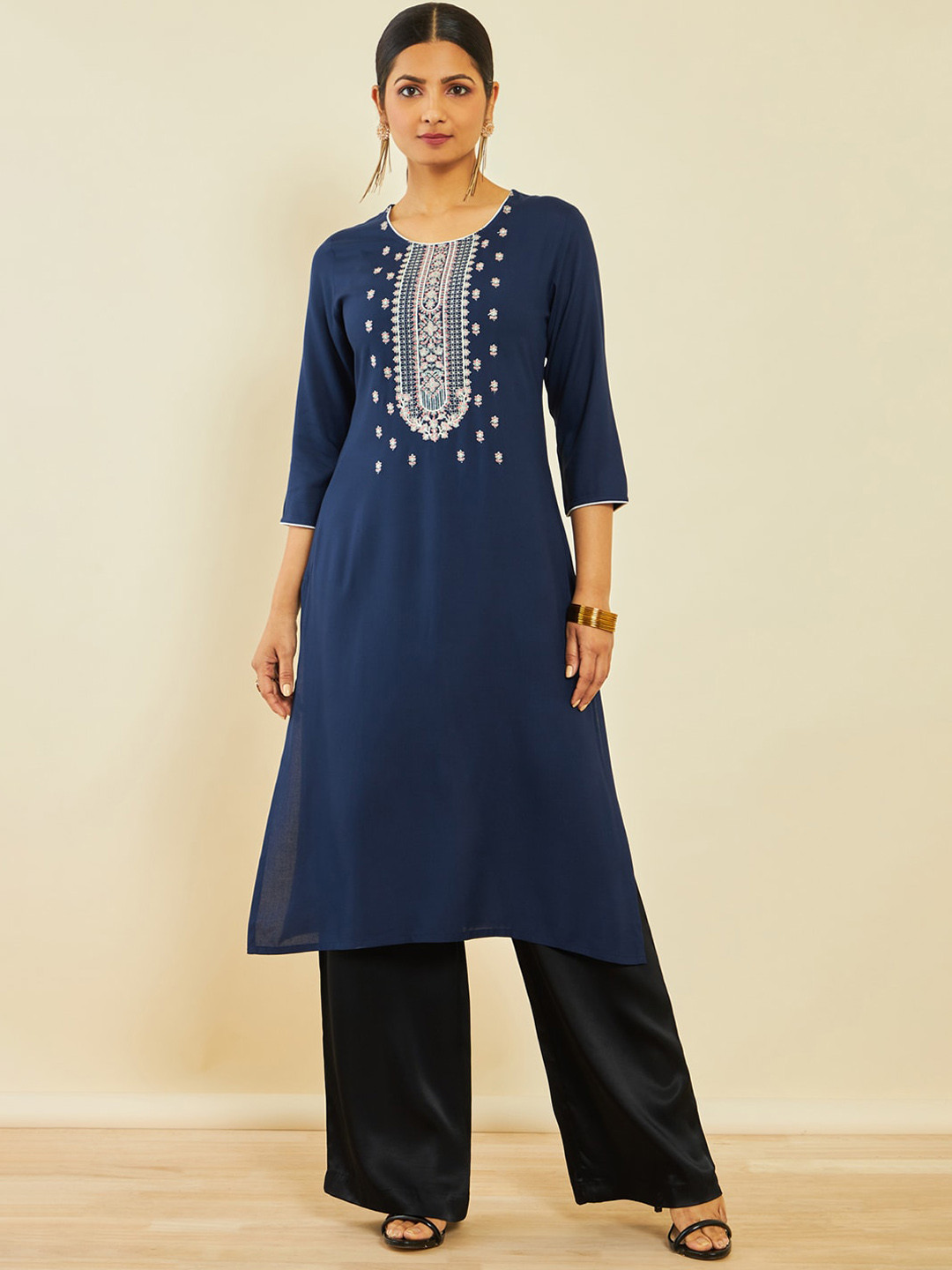 

Soch Floral Embroidered Regular Kurta, Navy blue