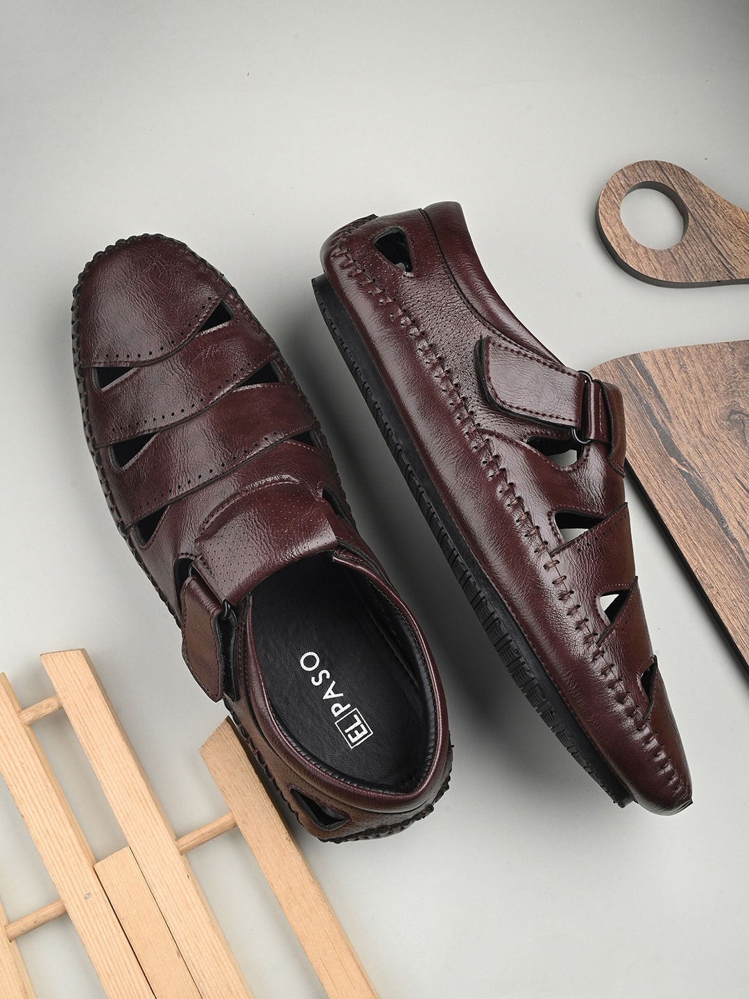 

El Paso Men Textured Ethnic Shoe-Style Sandals, Brown