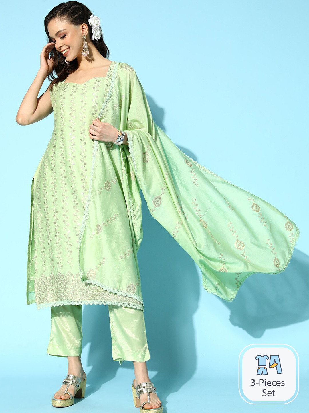 

Ishin Floral Embroidered Sequinned Kurta With Trousers & Dupatta, Green