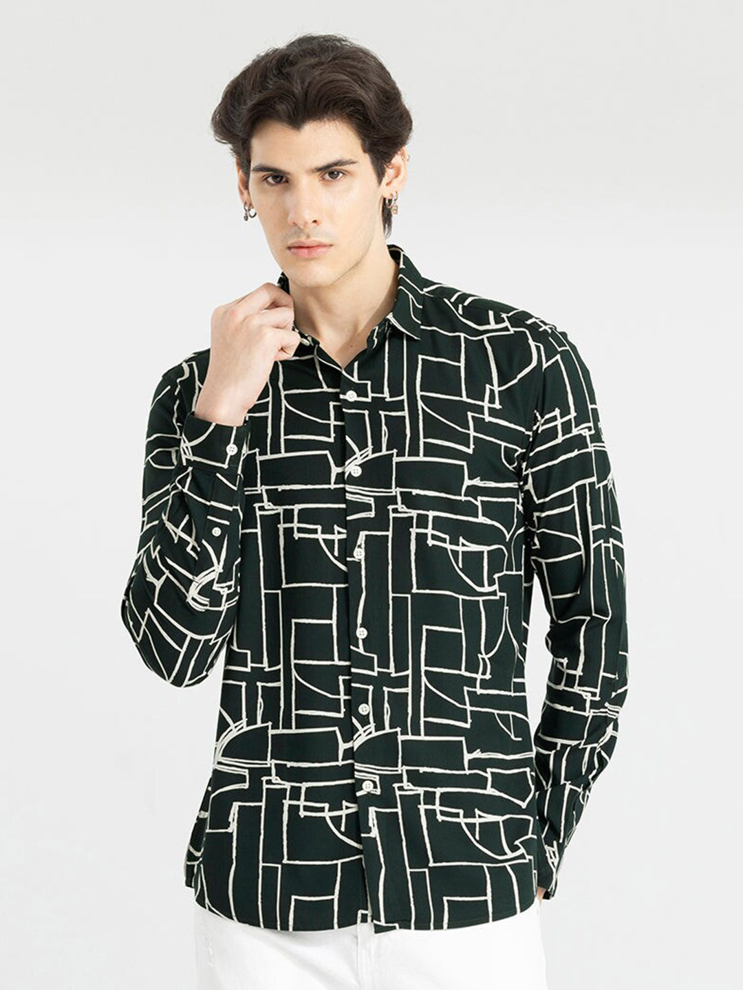 

Snitch Geometric Printed Casual Shirt, Green