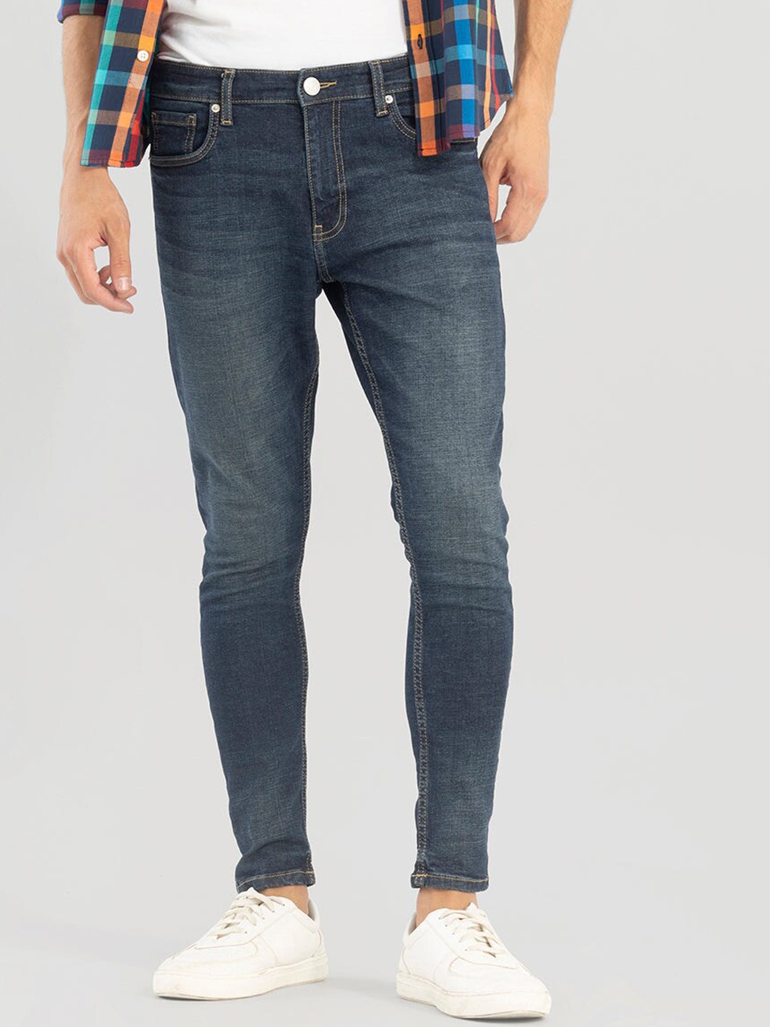 

Snitch Men Skinny Fit Low Distress Light Fade Stretchable Jeans, Blue